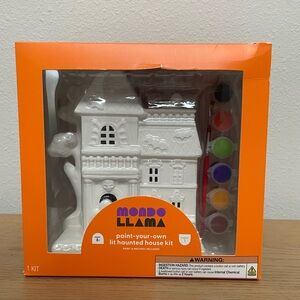 Mondo Llama Halloween
Craft Lit Ceramic Haunted
House Painting Kit